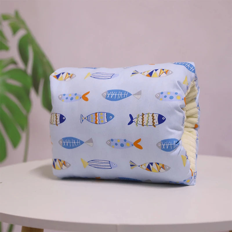 Coussin d'allaitement bebe motif poisson