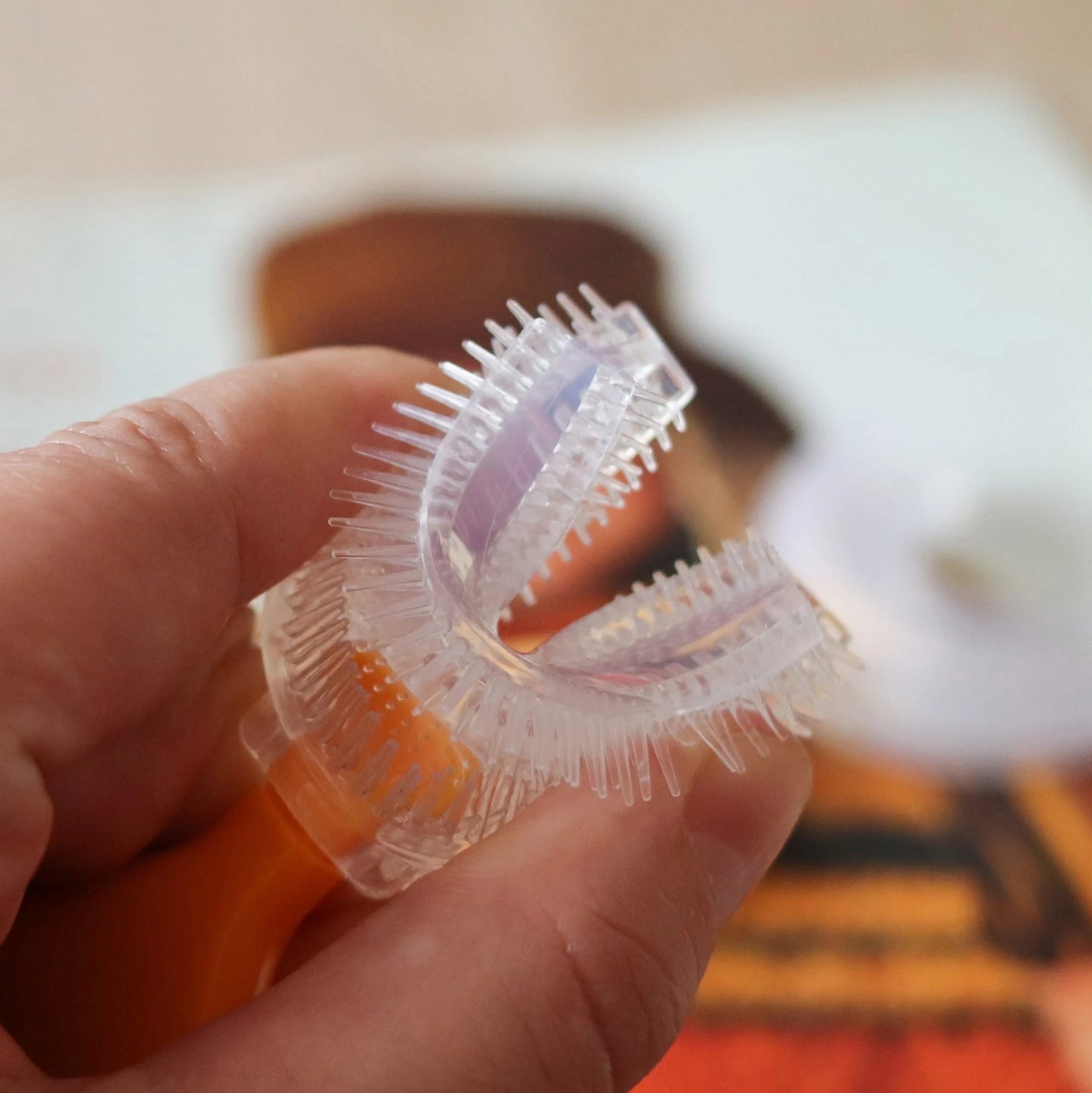 Brosse bébé en anneau souple